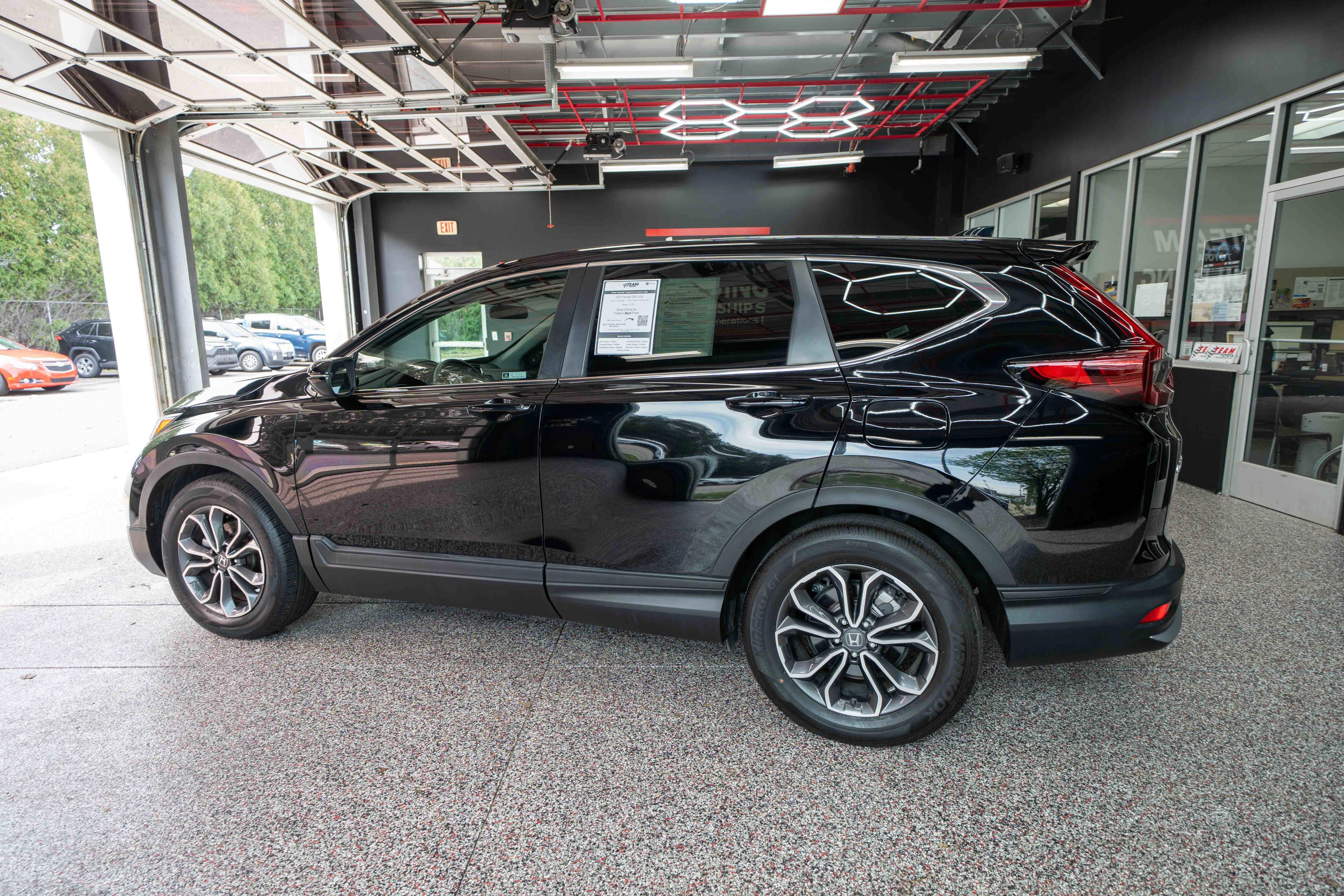 Used 2021 Honda CR-V EX image 2