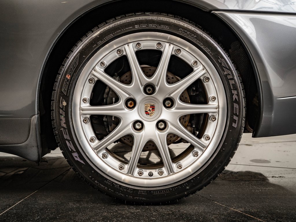 Used 2001 Porsche 911 Carrera image 11