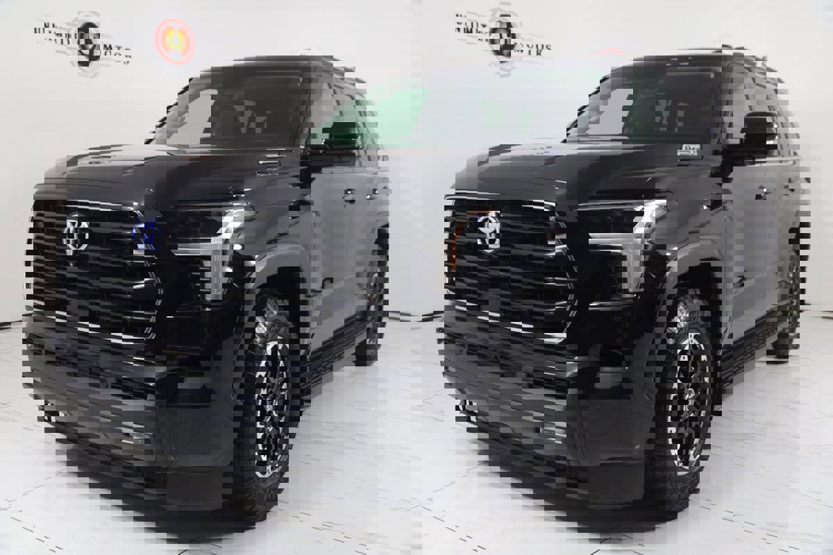 Used 2024 Toyota Sequoia Limited image 5