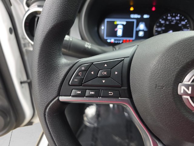 Used 2024 Nissan Kicks SV FWD image 17