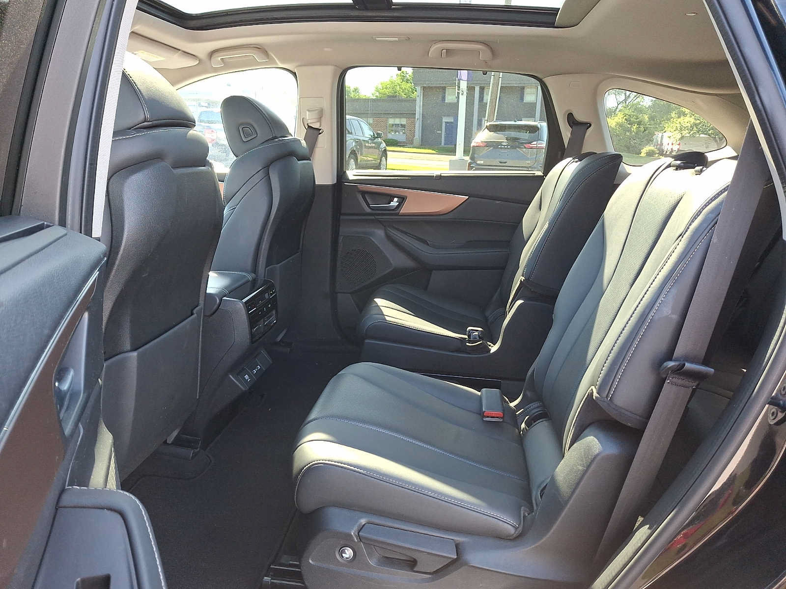 Used 2022 Acura MDX w/ Technology Package AWD/4WD image 10