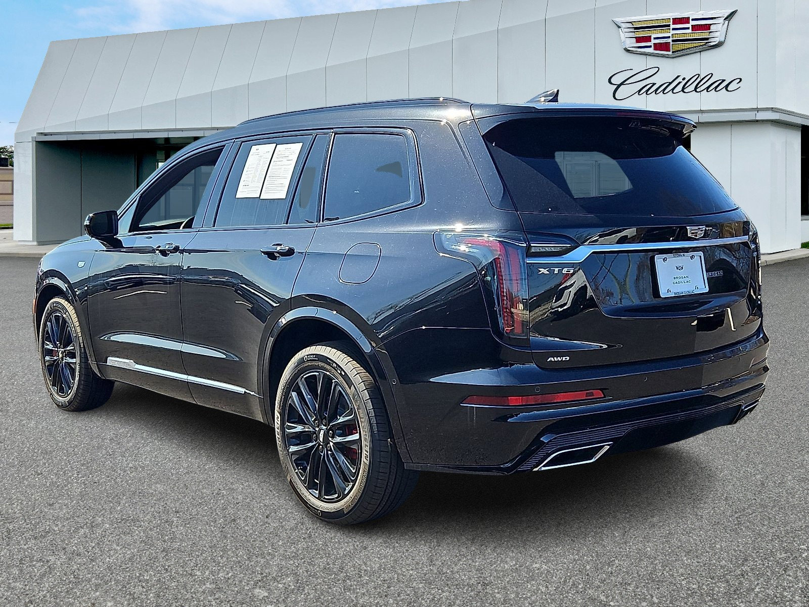 Certified 2024 Cadillac XT6 Sport w/ Technology Package image 3