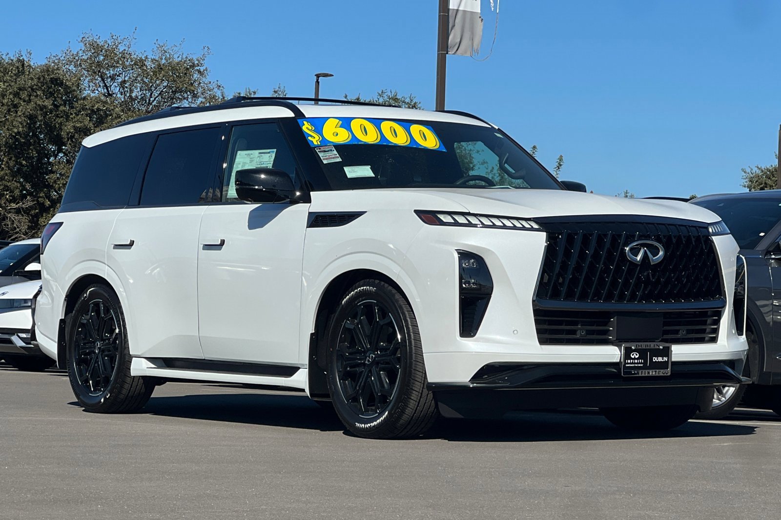 New 2026 INFINITI QX80 4WD image 7