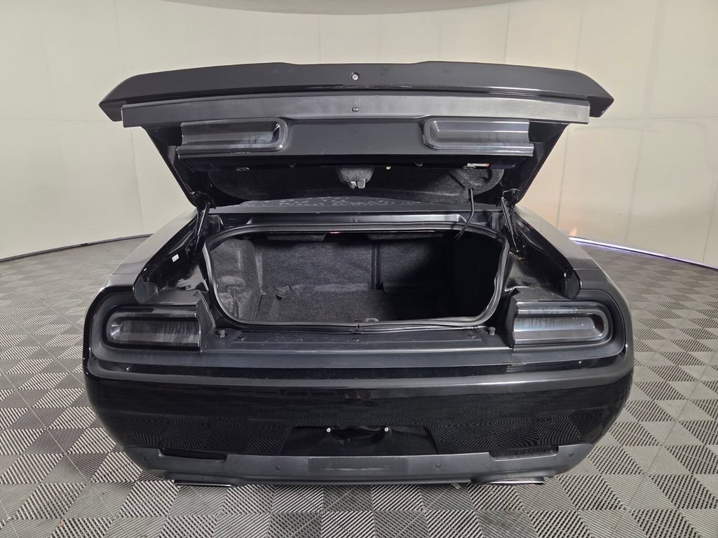 Used 2018 Dodge Challenger R/T Plus RWD image 26