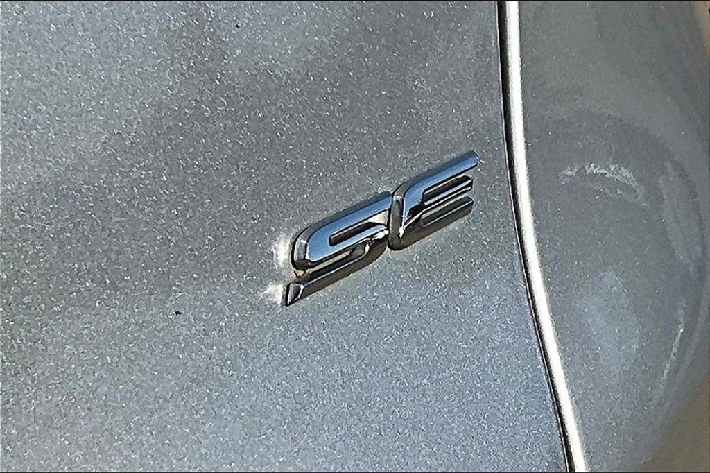 Used 2018 Ford Fusion SE image 8