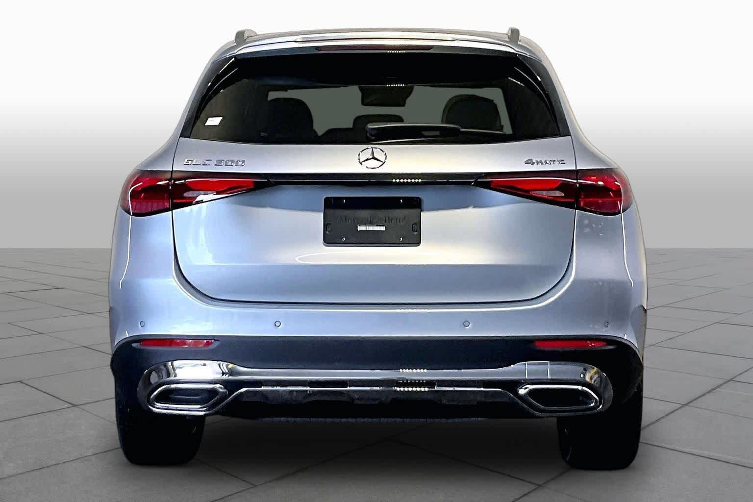 Used 2026 Mercedes-Benz GLC 300 4MATIC image 5
