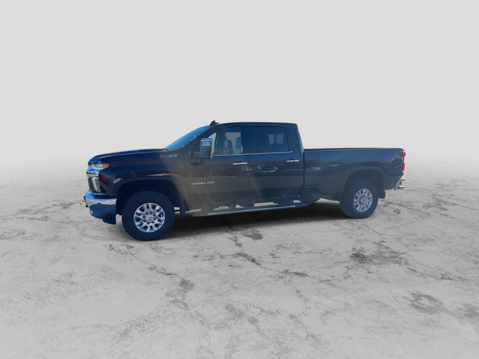 Used 2021 Chevrolet Silverado 3500 LTZ w/ LTZ Convenience Package image 4