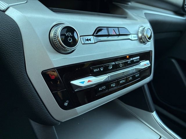 Used 2023 Ford Explorer XLT w/ Equipment Group 202A image 31