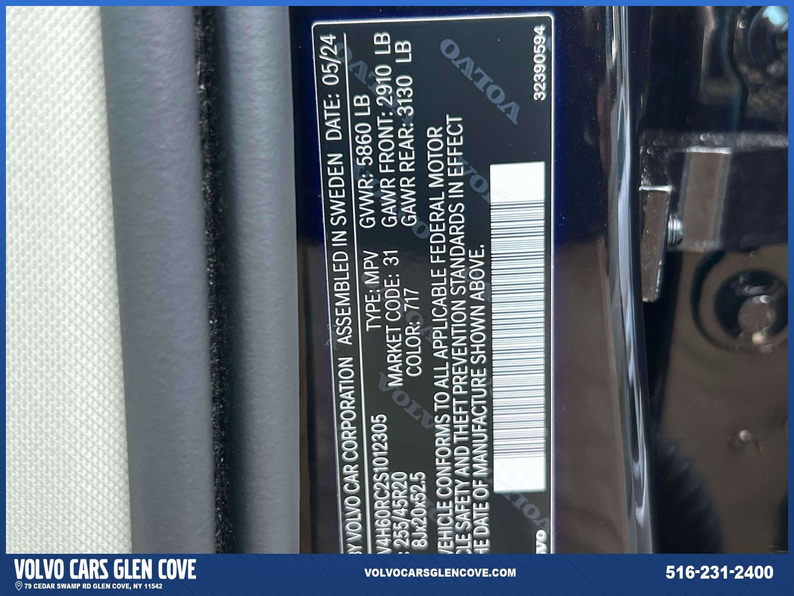 Certified 2025 Volvo XC60 T8 Plus AWD/4WD image 19