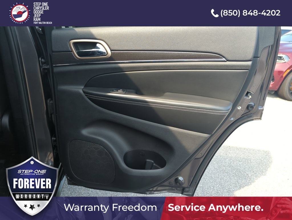 Used 2015 Jeep Grand Cherokee Limited RWD image 29
