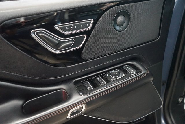 Used 2021 Lincoln Aviator Reserve AWD/4WD image 26