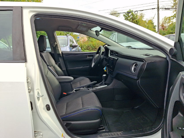 Used 2019 Toyota Corolla SE FWD image 40