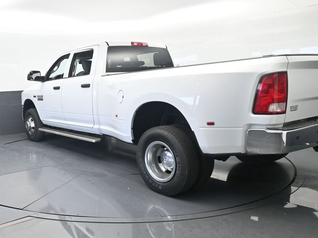 Used 2018 RAM 3500 Tradesman w/ Chrome Appearance Group image 4