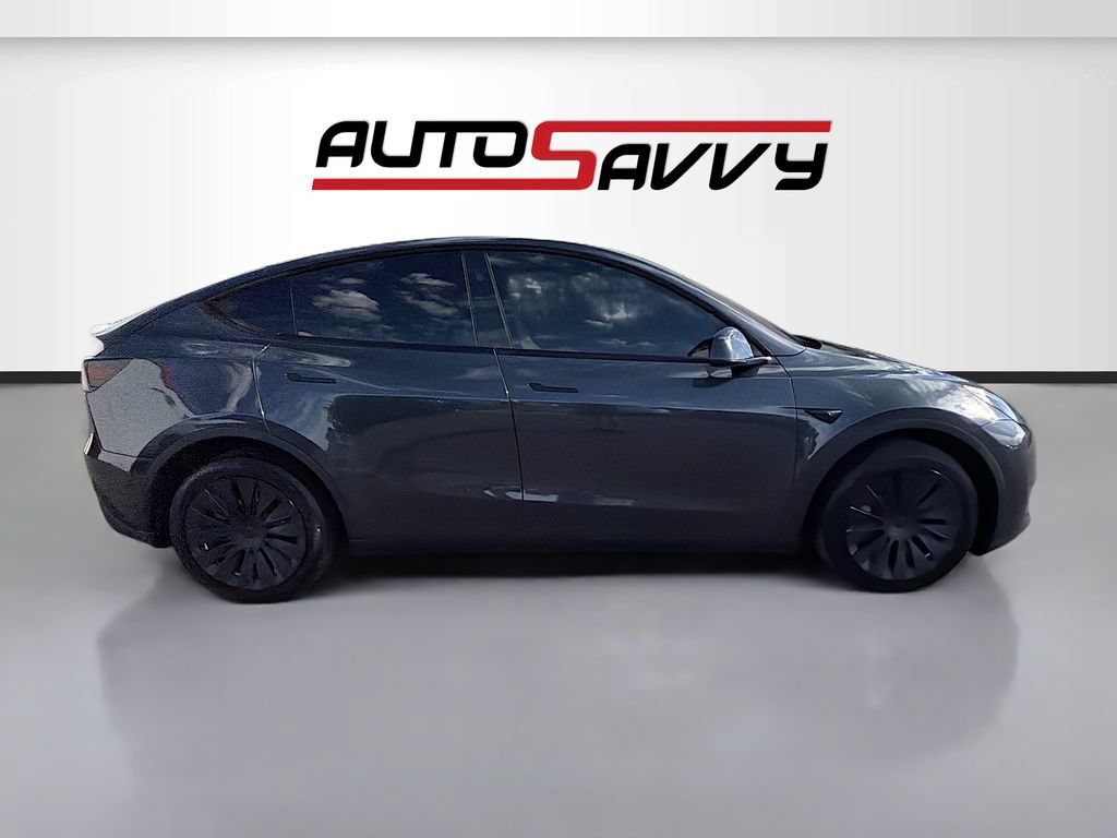 Used 2024 Tesla Model Y Long Range AWD/4WD image 8