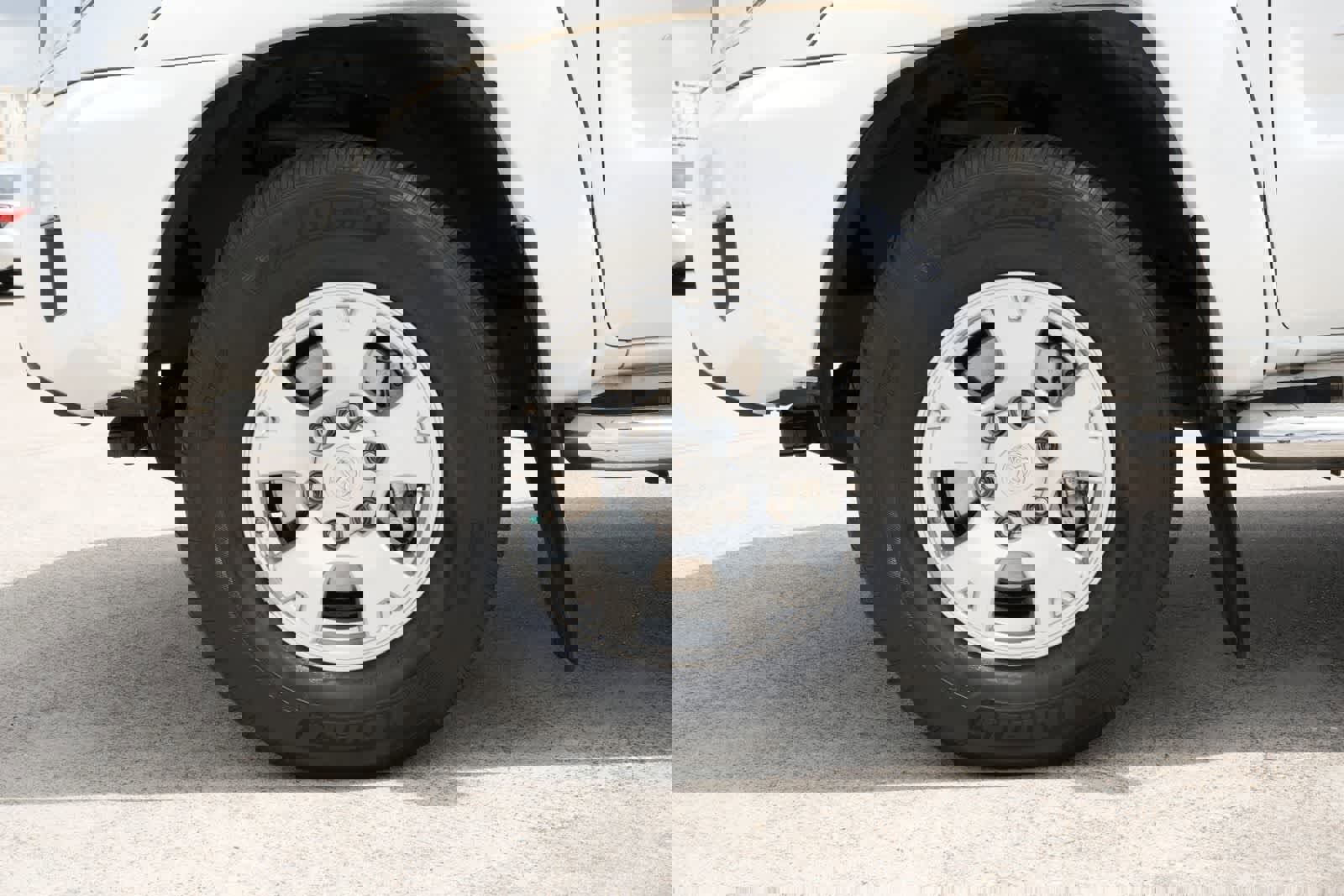 Used 2015 Toyota Tacoma PreRunner w/ SR5 Package RWD image 24