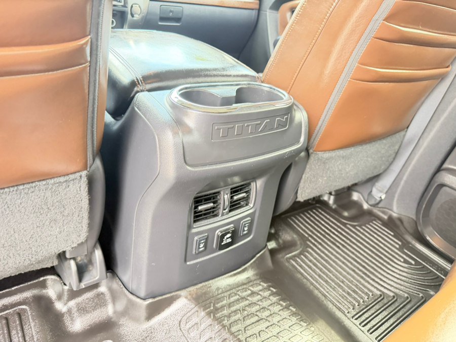 Used 2017 Nissan Titan Platinum Reserve RWD image 33
