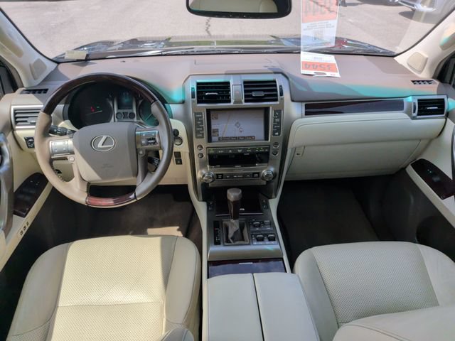 Used 2018 Lexus GX 460 Luxury w/ Preferred Accessory Package AWD/4WD image 25