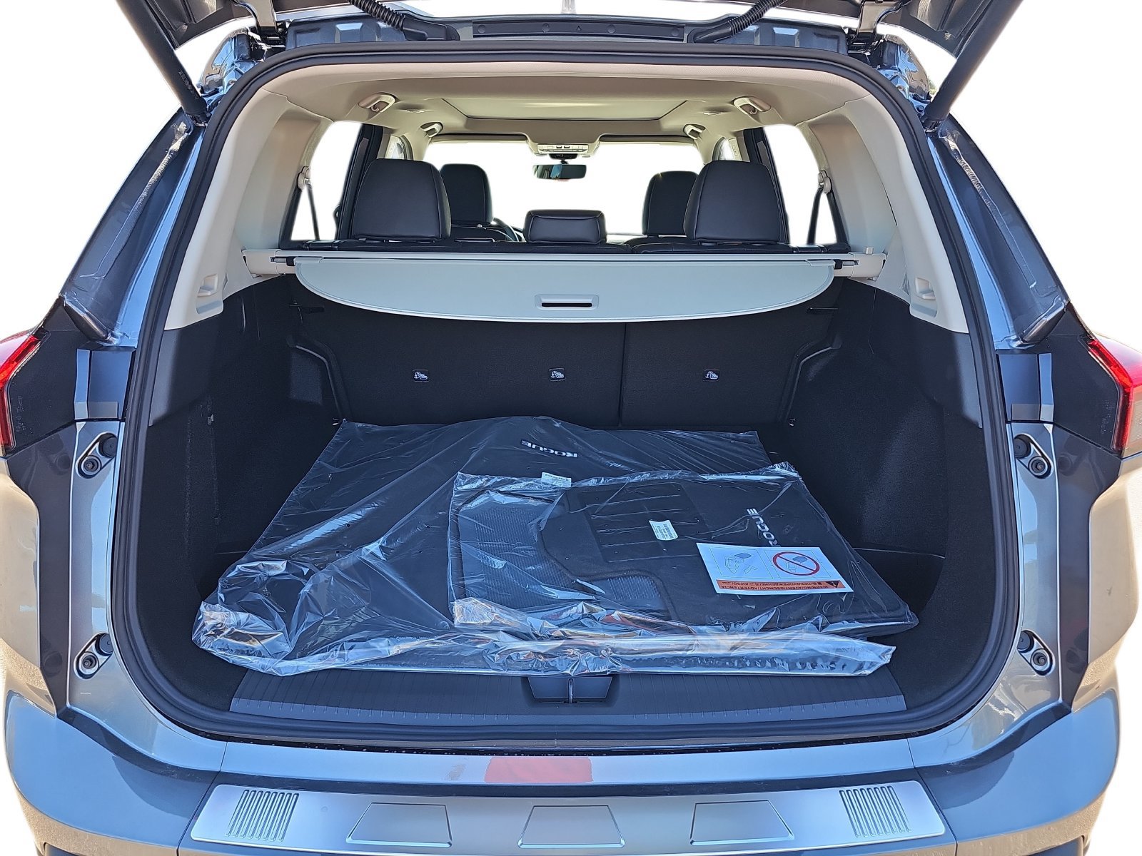 New 2027 Nissan Rogue Dark Armor FWD image 30
