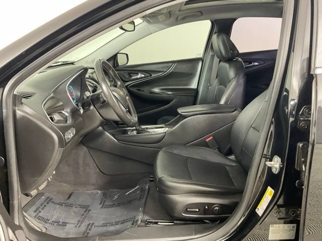 Used 2017 Chevrolet Malibu LT w/ Leather Package FWD image 18