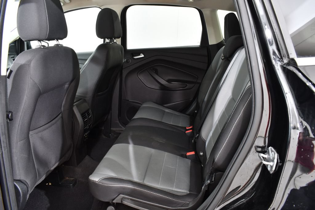 Used 2016 Ford Escape SE w/ Equipment Group 201A AWD/4WD image 16
