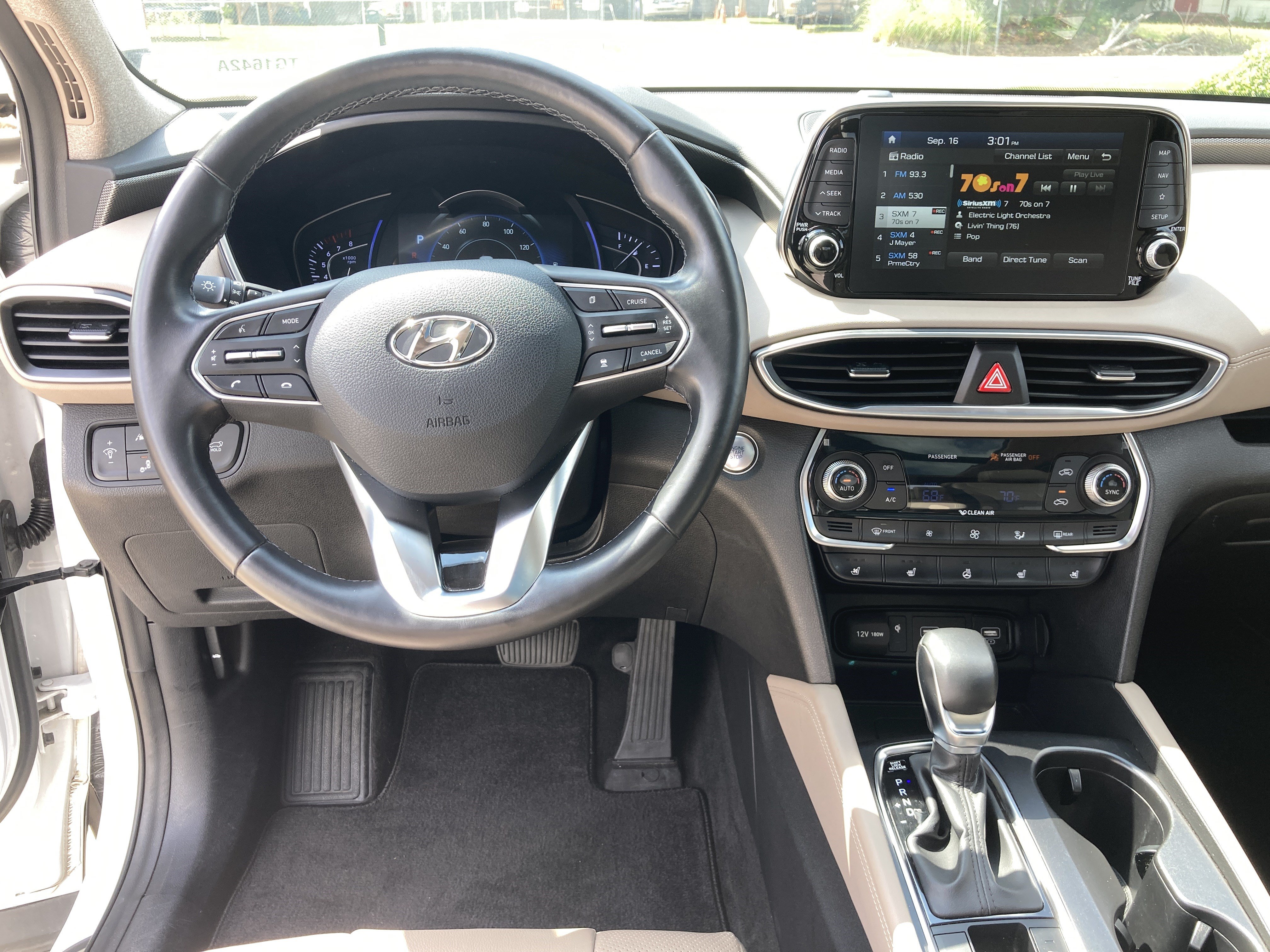 Used 2019 Hyundai Santa Fe FWD image 14