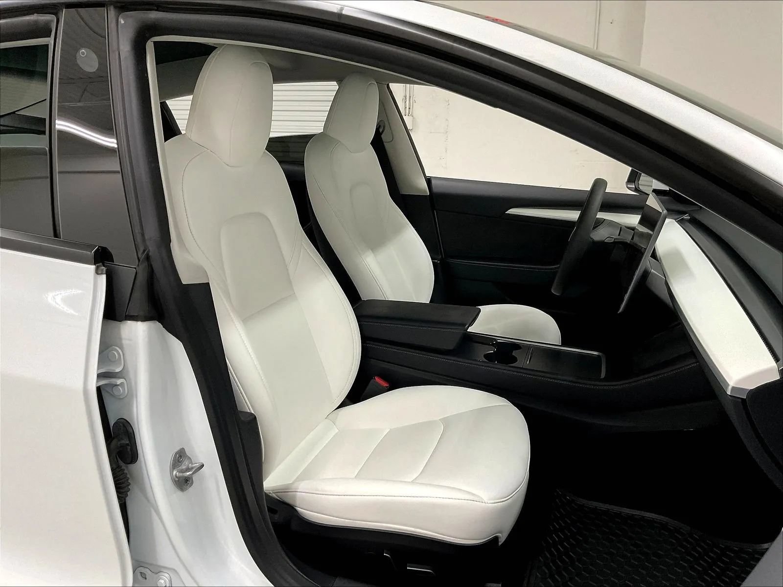 Used 2022 Tesla Model 3 Long Range AWD/4WD image 12
