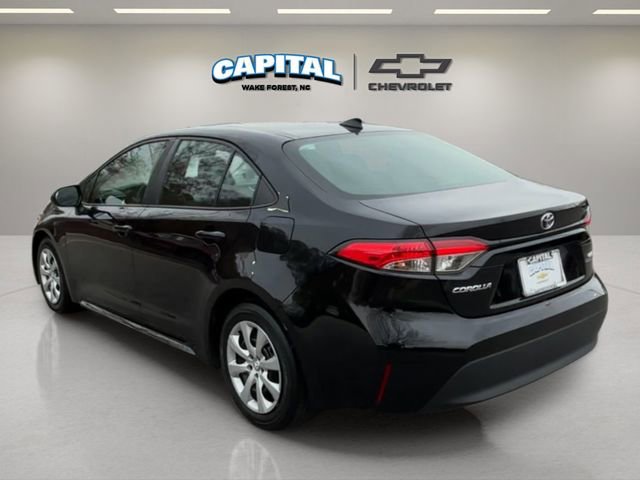 Used 2023 Toyota Corolla LE image 3