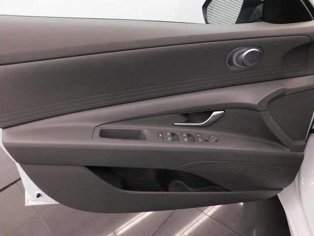 Used 2024 Hyundai Elantra SEL image 23