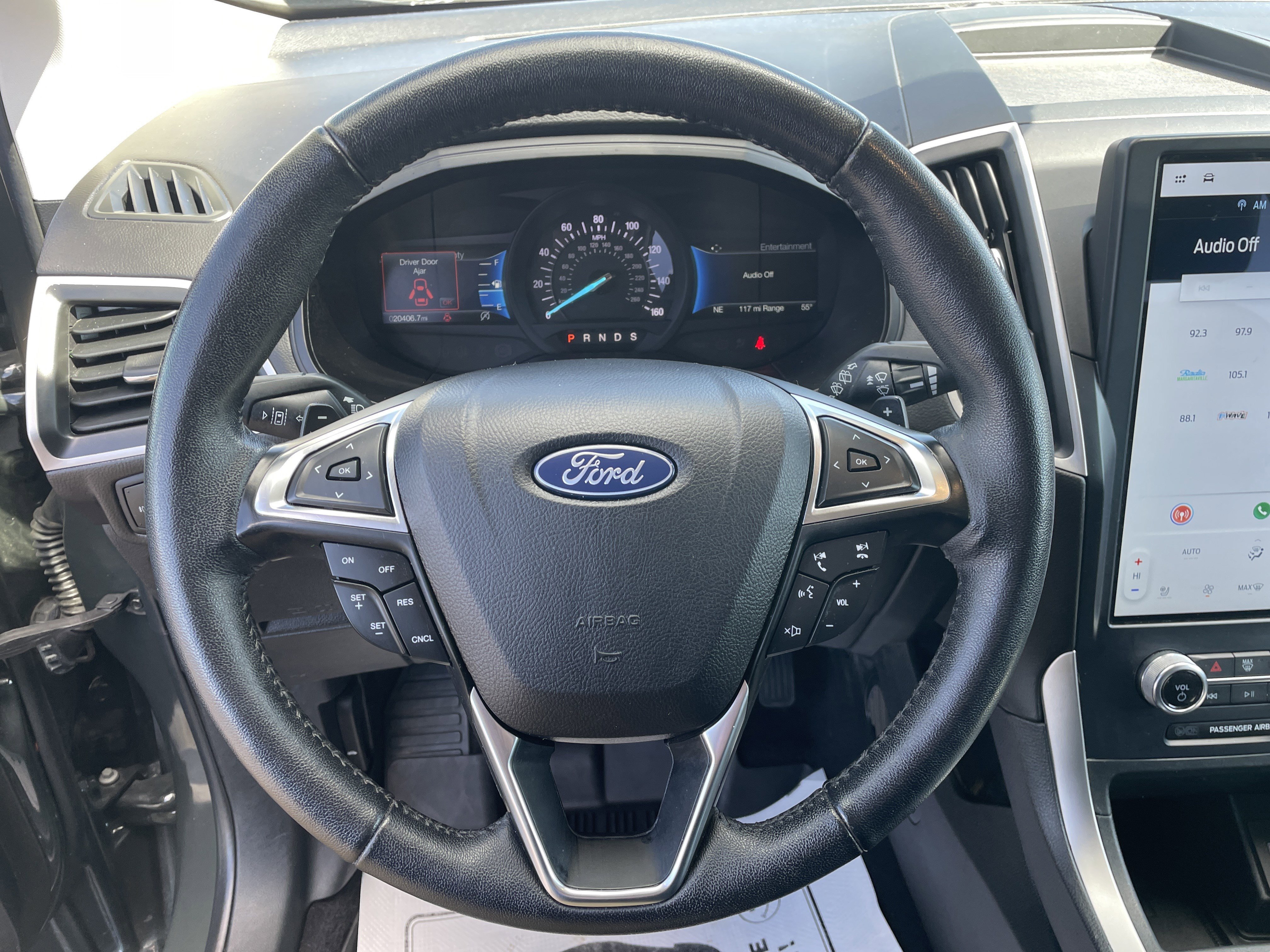 Used 2024 Ford Edge SEL w/ Convenience Package image 17