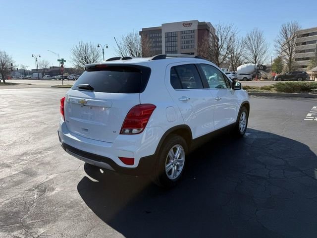 Used 2017 Chevrolet Trax LT w/ LT Convenience Package image 8