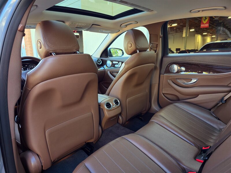 Used 2017 Mercedes-Benz E 300 image 31