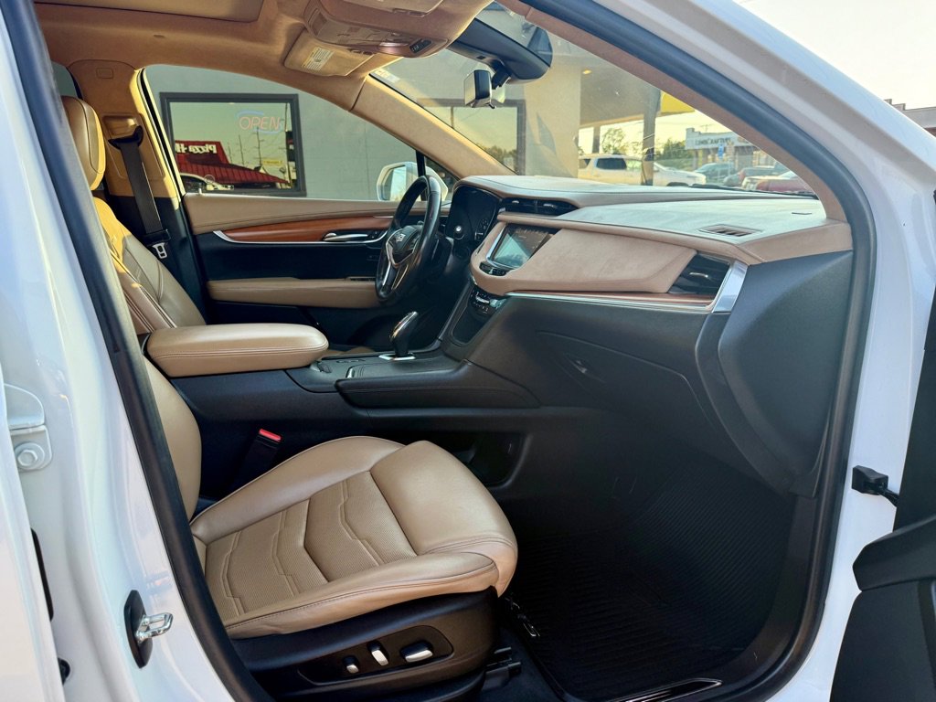 Used 2018 Cadillac XT5 Platinum image 25