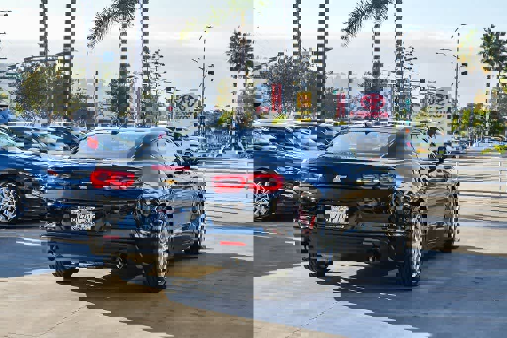 Used 2021 Chevrolet Camaro LT RWD image 7