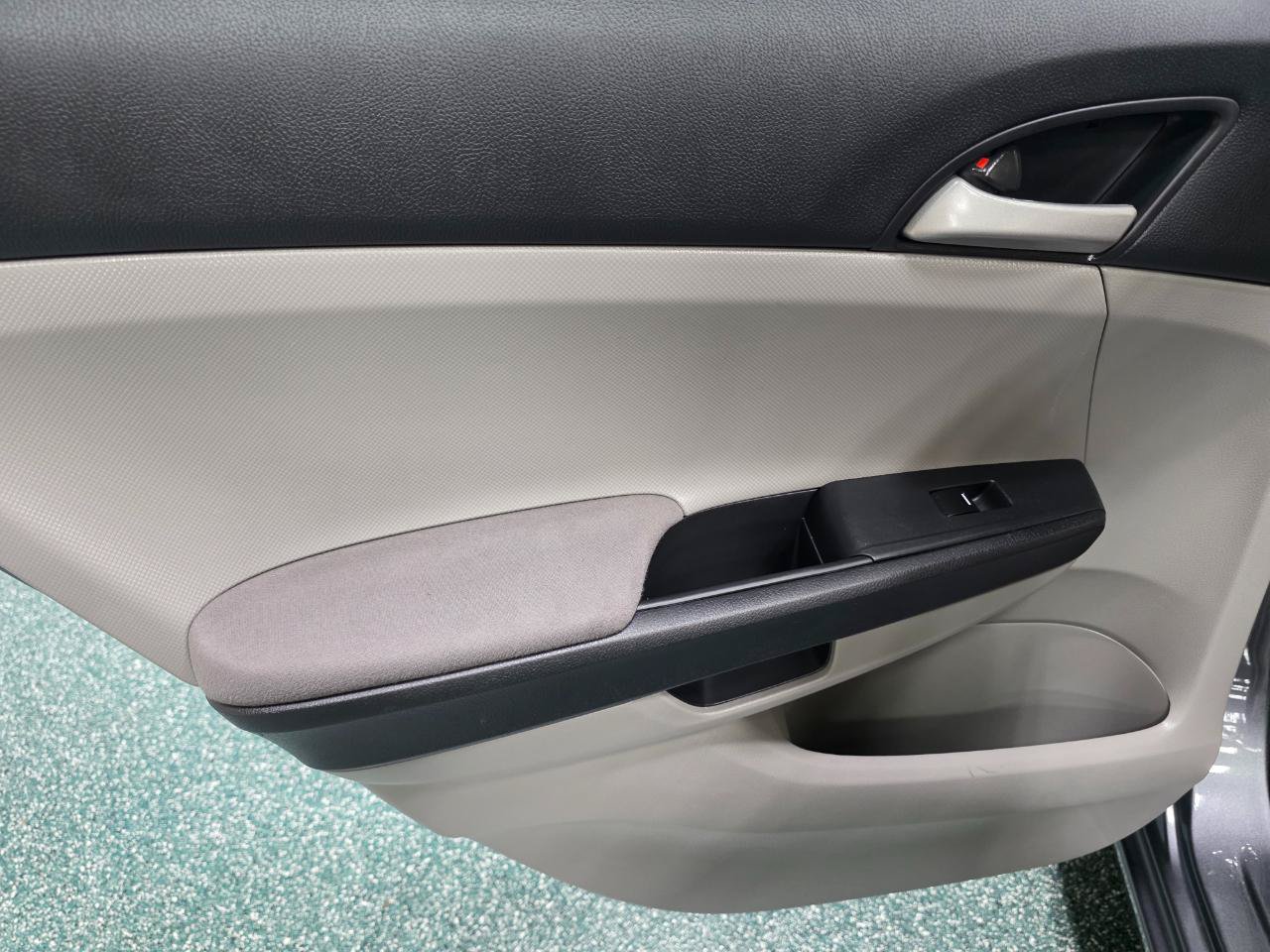 Used 2011 Honda Accord LX-P image 20
