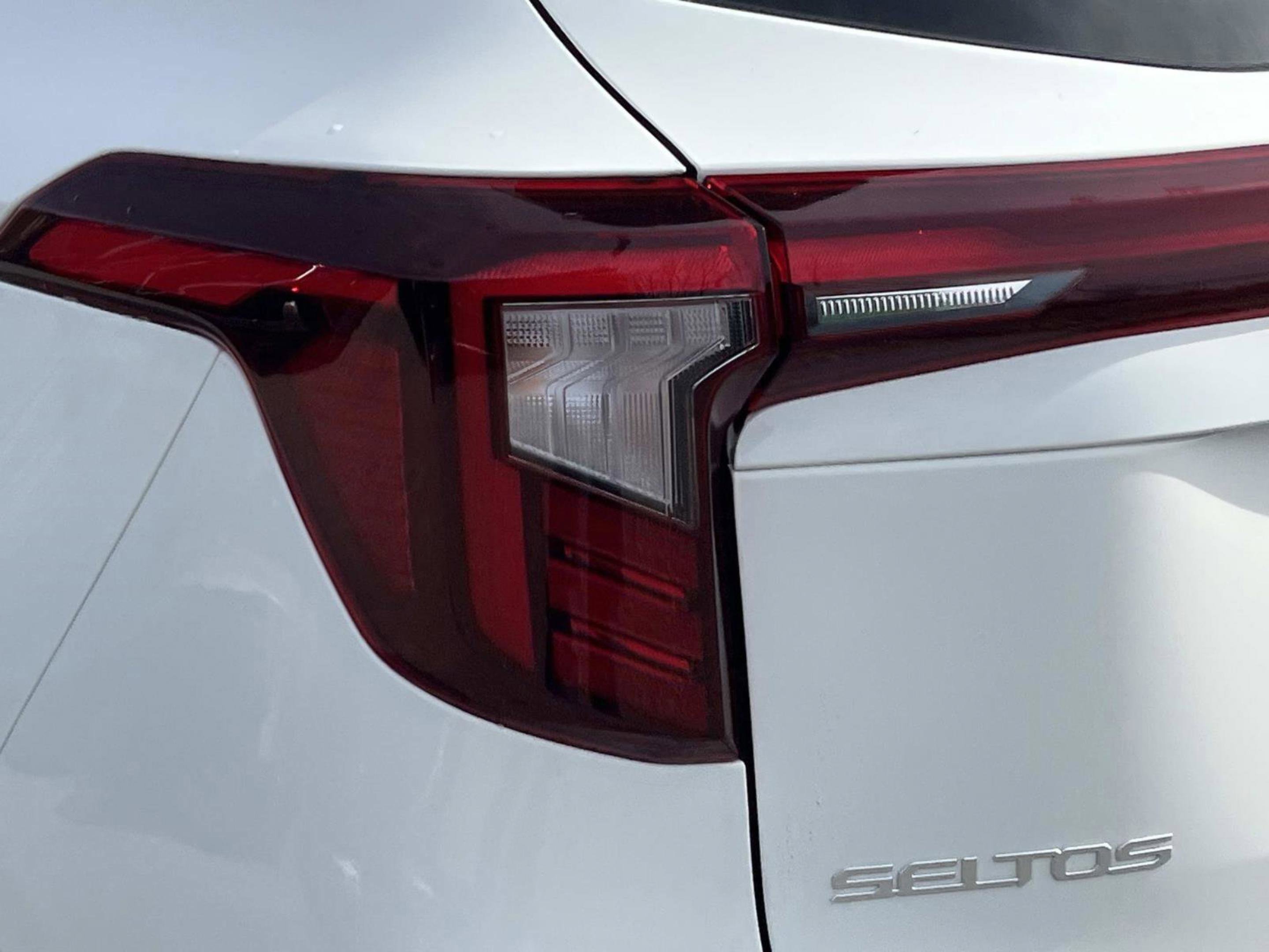 New 2026 Kia Seltos S image 10