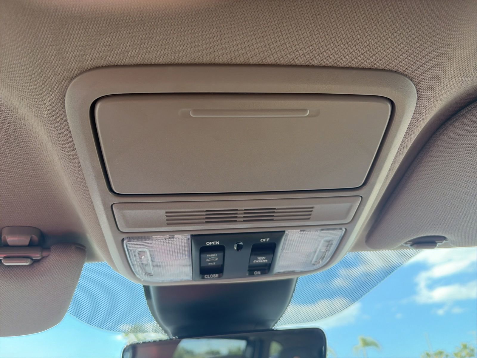 Used 2023 Honda Odyssey EX-L image 21