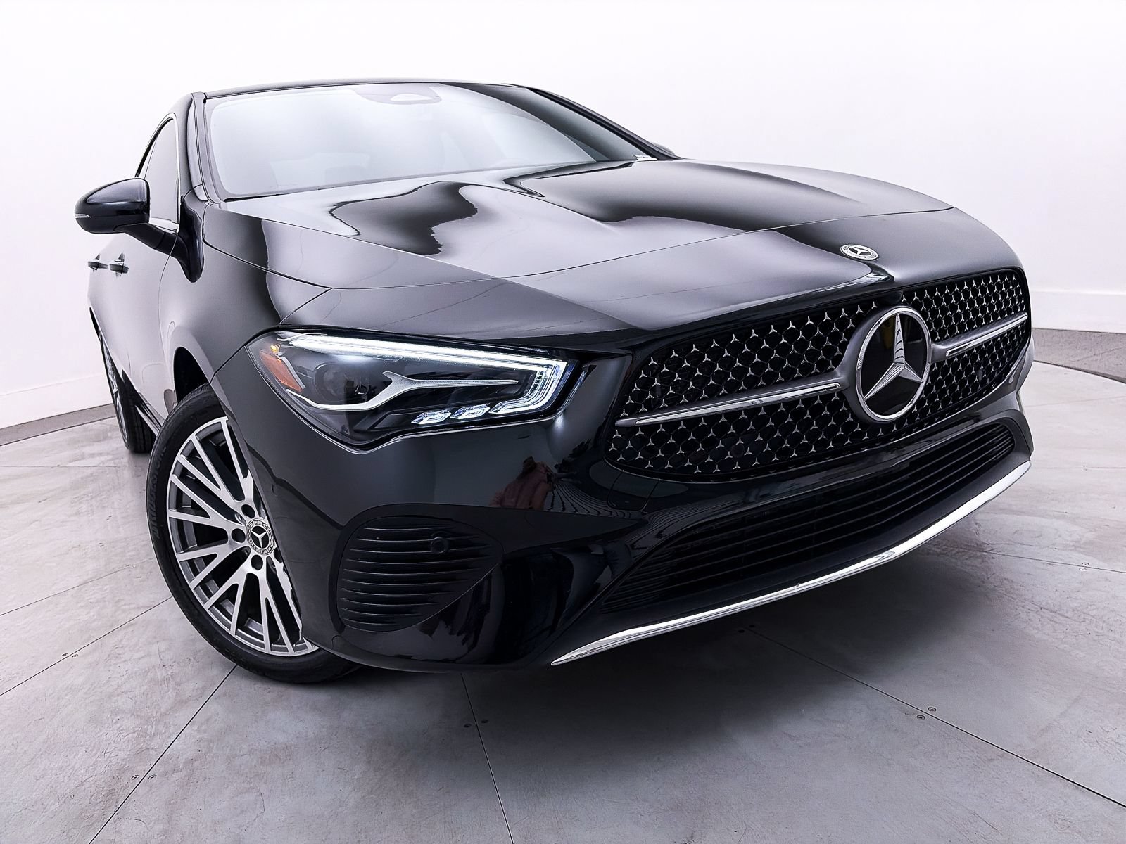 Used 2024 Mercedes-Benz CLA 250 4MATIC image 7