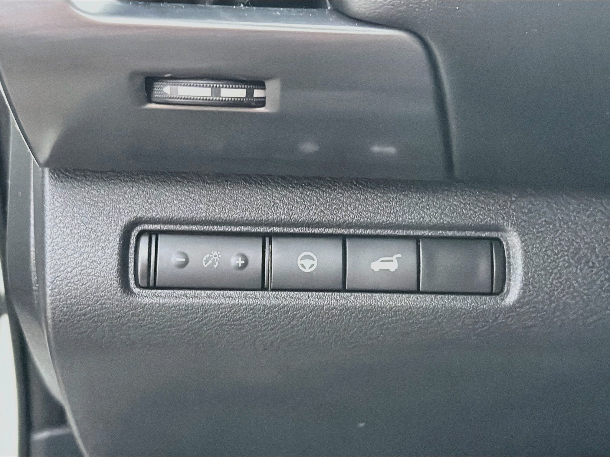 Used 2022 Nissan Pathfinder SL w/ SL Black Package FWD image 35