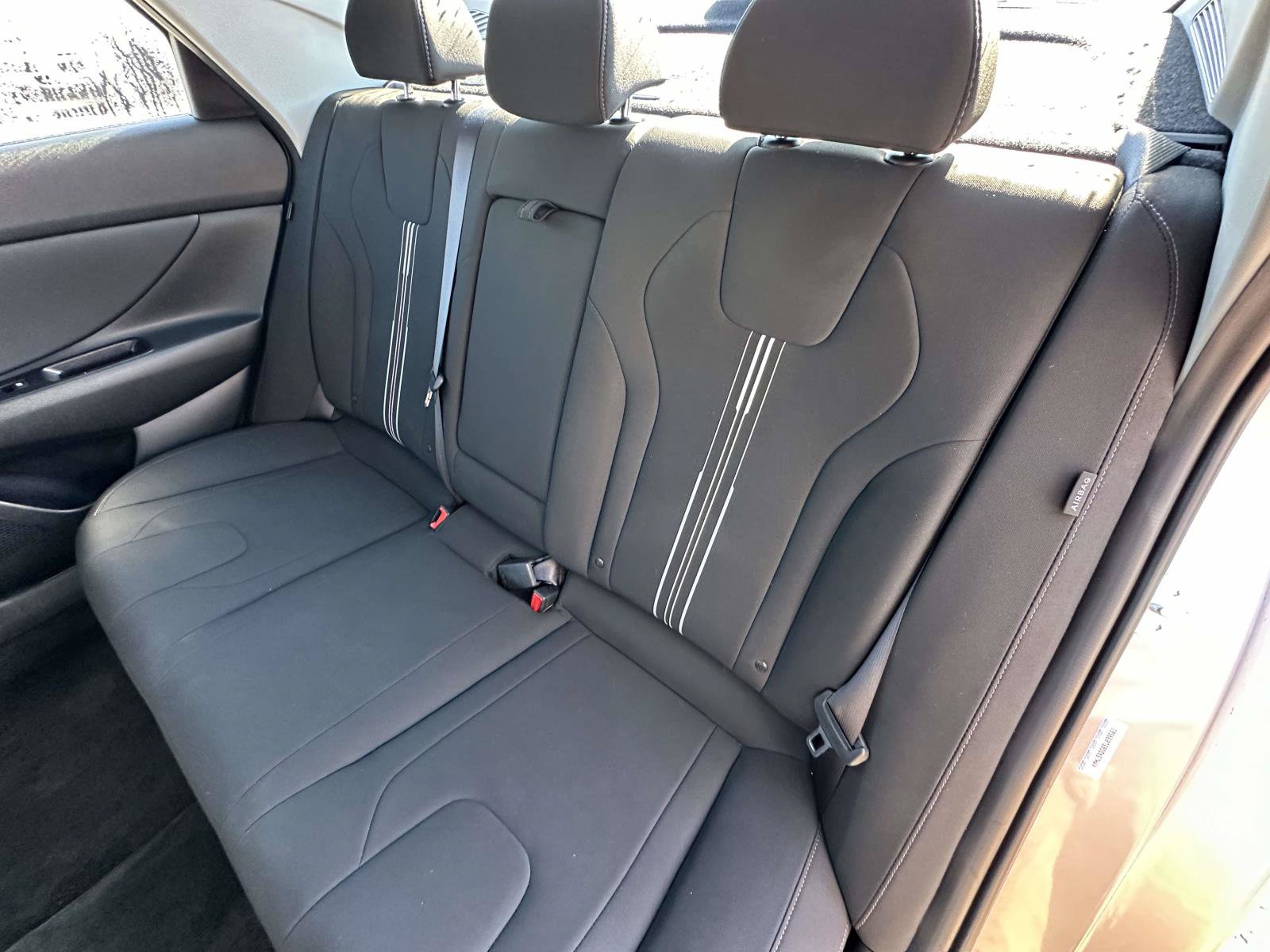 Used 2025 Hyundai Elantra SEL FWD image 34
