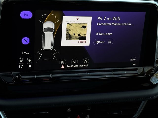 Used 2024 Volkswagen Atlas Peak Edition SE image 29