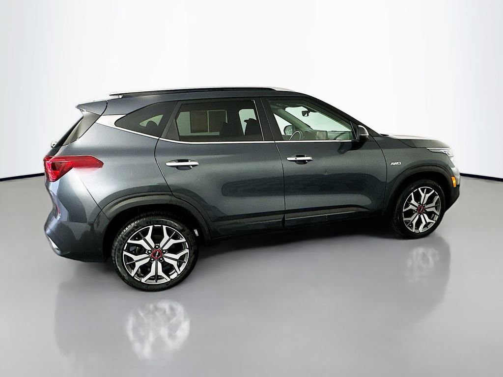 Used 2023 Kia Seltos SX w/ SX Sunroof Package AWD/4WD image 8