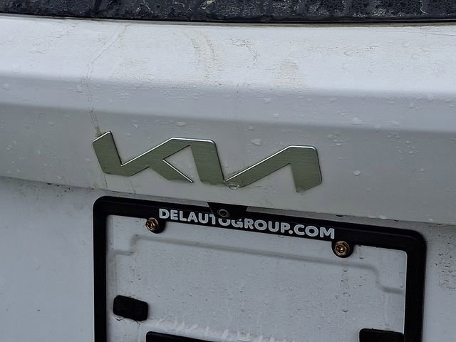 Used 2024 Kia Sorento S image 10