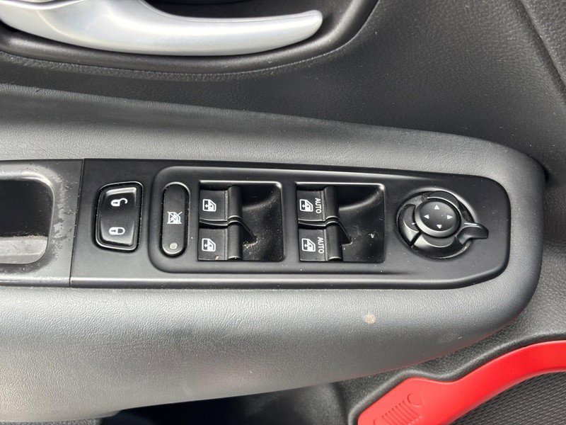 Used 2023 Jeep Renegade Trailhawk image 24