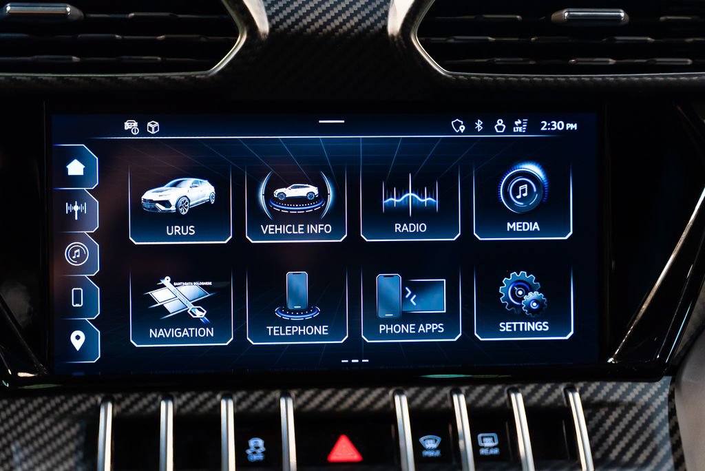 Used 2024 Lamborghini Urus Performante AWD/4WD image 21