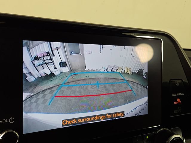 Used 2023 Toyota Highlander L image 18