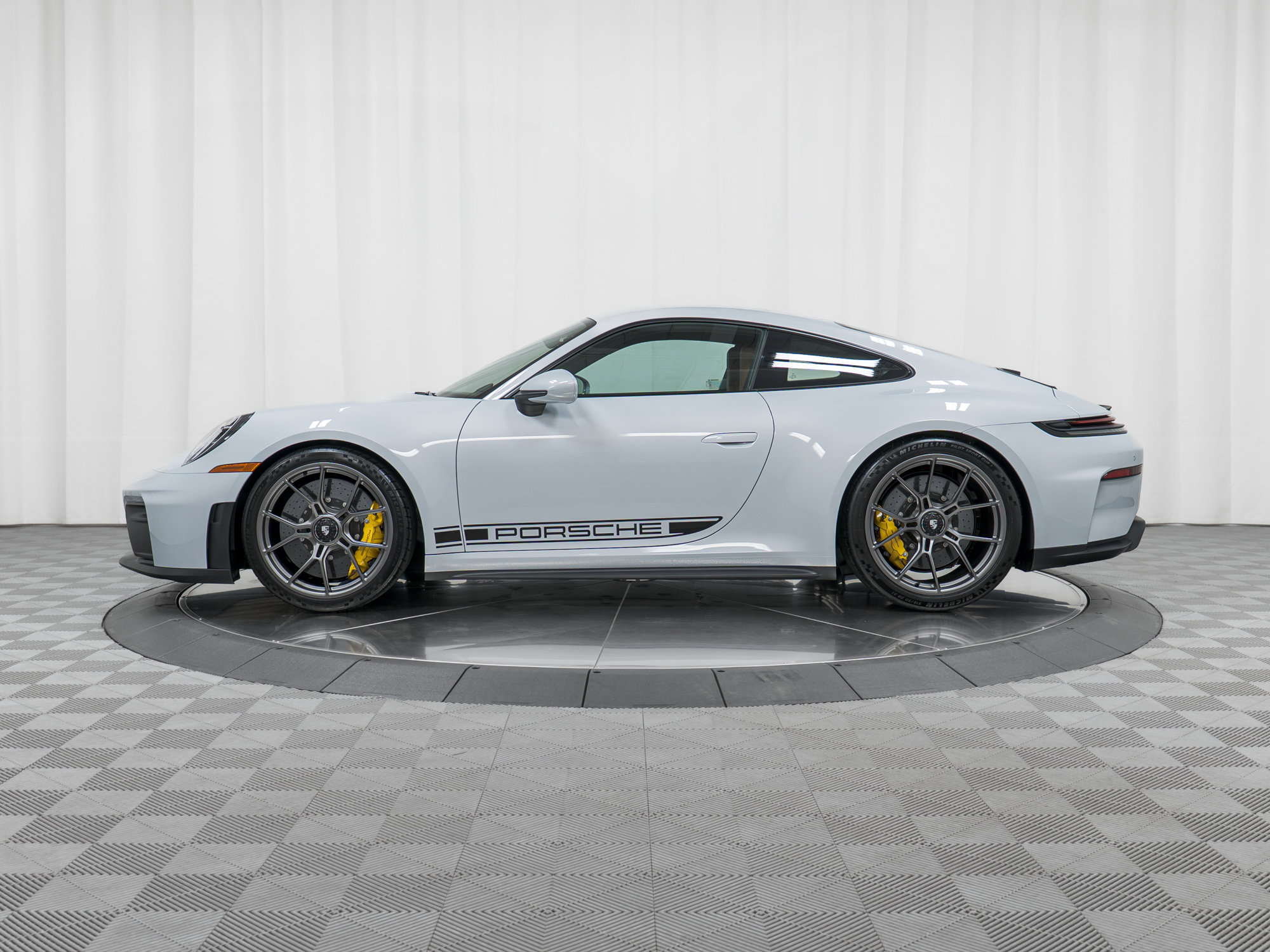 Used 2026 Porsche 911 GT3 image 2