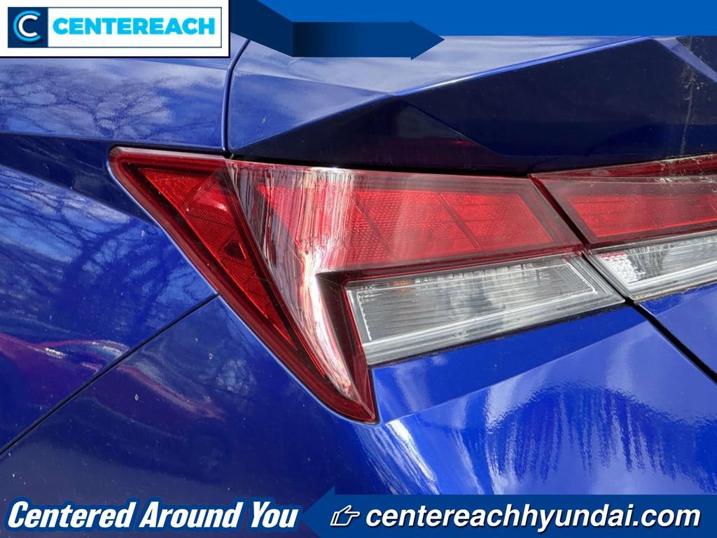 Used 2023 Hyundai Elantra SEL FWD image 7