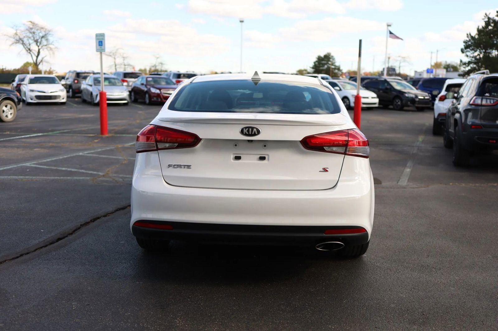 Used 2017 Kia Forte S w/ S Technology Package image 6