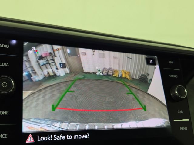 Used 2022 Volkswagen Taos SE image 18