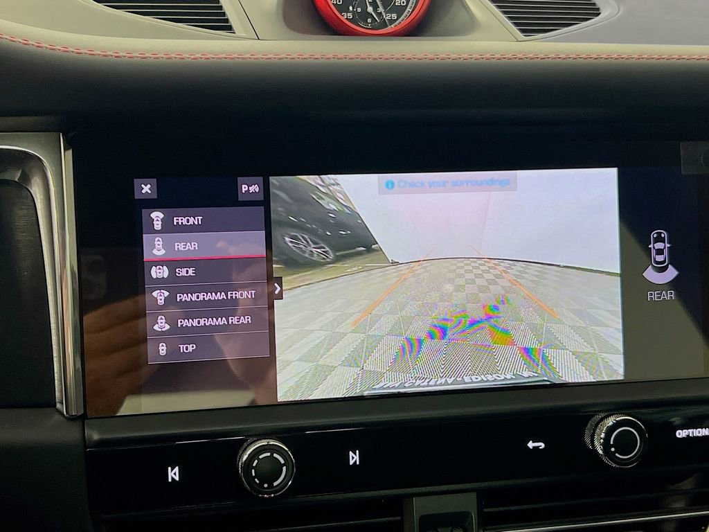 Certified 2026 Porsche Macan GTS image 17